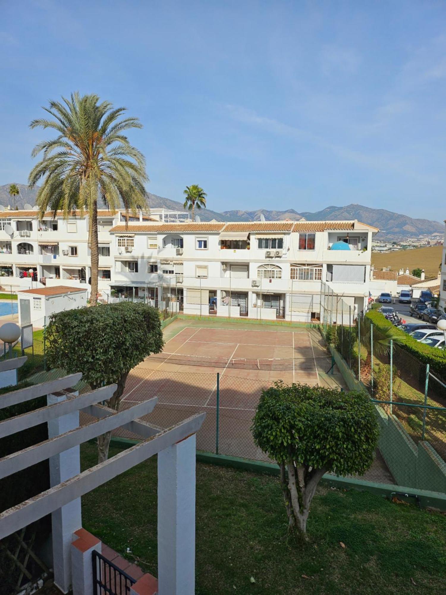 Apartamento En Mijas Con Terraza, Capacidad Para 5 Personas Con Piscina De Temporada Malaga Exterior photo